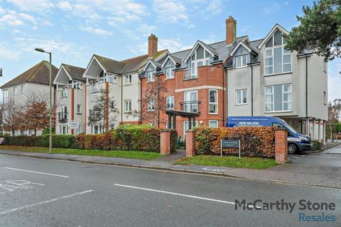 Farringford Court, Avenue Road... 1 bed apartment for sale