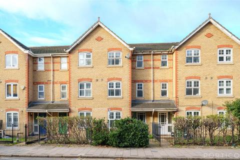 Bedford Road, London 4 bed terraced house for sale