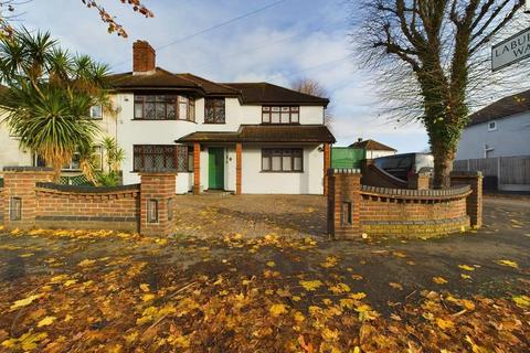 Farm Way, Hornchurch 5 bed house for sale