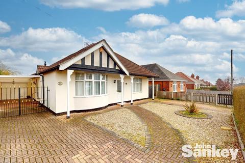 Woodland Road, Forest Town, NG19 2 bed detached bungalow for sale