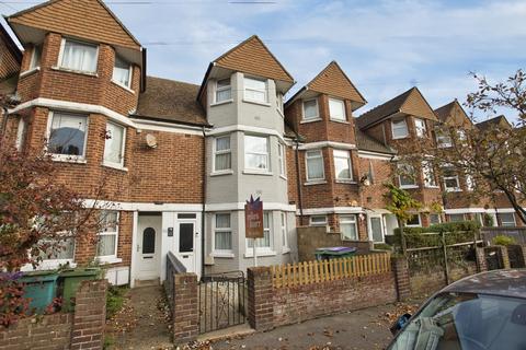 Morehall Avenue, Folkestone, CT19 4 bed terraced house for sale