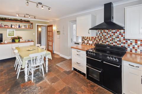 Lower Green, Westcott, Buckinghamshire. 4 bed detached house for sale