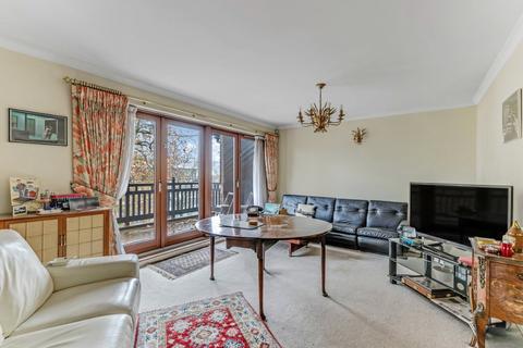 Shepherds Hill, Highgate 3 bed apartment for sale