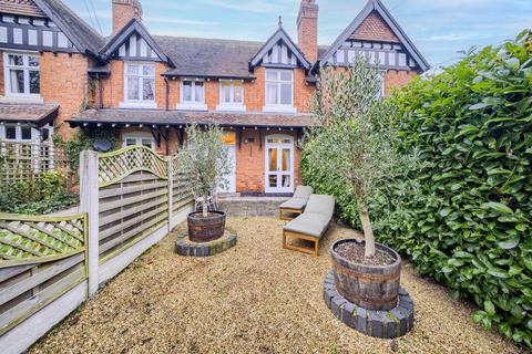 Alcester Road, Bromsgrove B60 3 bed terraced house for sale
