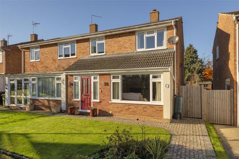 Linden Close, Paddock Wood, Tonbridge 3 bed semi