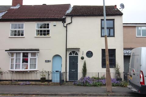 Enville Road, Kingswinford DY6 2 bed end of terrace house for sale