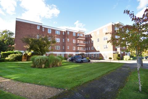 Bulstrode Court, Gerrards Cross... 2 bed apartment for sale