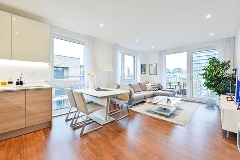 Quinton Court, Rotherhithe, London, SE16 2 bed flat for sale