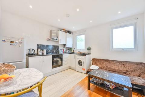Greenhill Way, Harrow, HA1 2 bed flat for sale