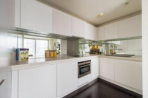 Pan Peninsula, Canary Wharf, London, E14 1 bed flat for sale