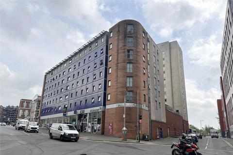 Blackfriars Road, Flat 3