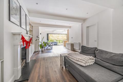 Cambridge Gardens, North Kensington... 4 bed flat for sale