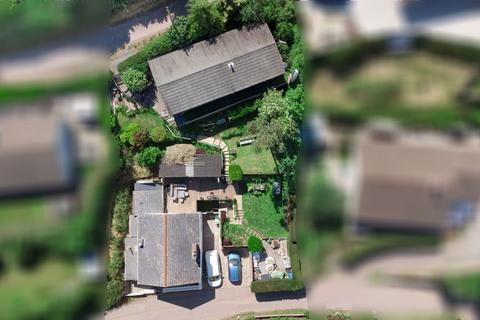 Broadlay, Ferryside SA17 4 bed detached house for sale
