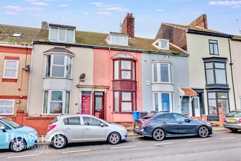 Old Nelson Street, Lowestoft 2 bed terraced house for sale