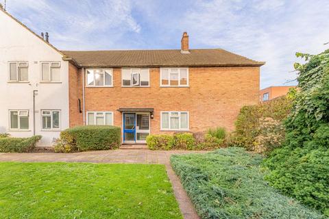 Bridle Close, Enfield 2 bed flat for sale