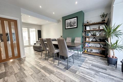 Broom Lane, Whickham, Newcastle upon... 3 bed semi