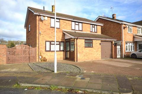 Stanmore Crescent, Luton, LU3 4 bed detached house for sale