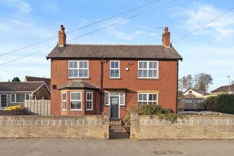 Aberford Road, Wakefield WF3 4 bed detached house for sale