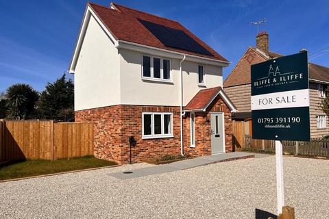 Bayfield, Painters Forstal, ME13 3 bed detached house for sale