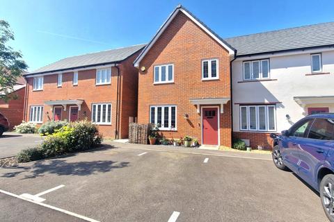 Hankley Common, Bracknell RG42 3 bed end of terrace house for sale