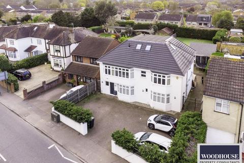 Churchgate Road, Cheshunt EN8 7 bed detached house for sale