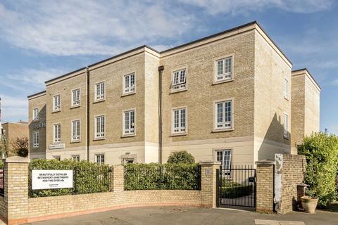 Twickenham Road, Isleworth TW7 1 bed flat for sale