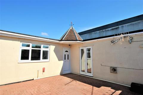 Gilda Parade, Whitchurch 3 bed flat for sale