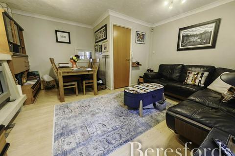 Nicholsons Grove, Colchester, CO1 4 bed terraced house for sale