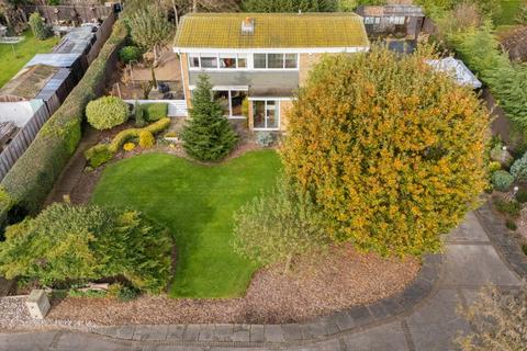 Hawthorne Avenue, New Waltham... 3 bed detached house for sale