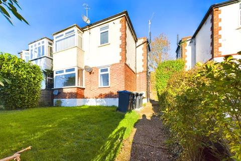 GOMSHALL GARDENS, KENLEY 2 bed apartment for sale