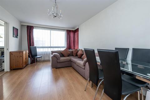THE WATER GARDENS, London, W2 1 bed flat for sale