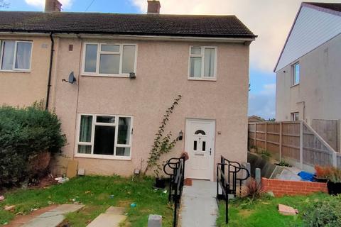 Montrose Gardens, Wrexham LL13 3 bed semi