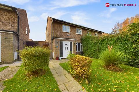 Rectory Gardens, Huntingdon PE29 2 bed semi