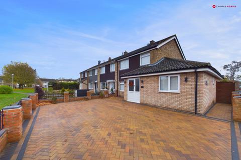 Beeson Close, St. Neots PE19 4 bed end of terrace house for sale