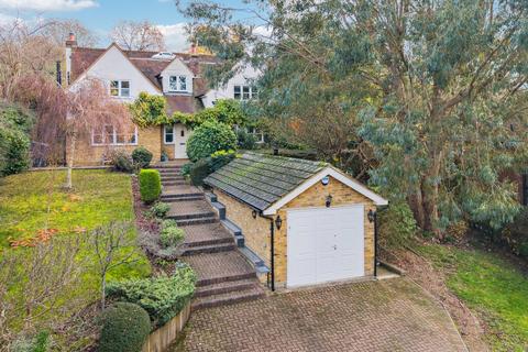 Kings Road, Chalfont St Giles HP8 5 bed detached house for sale