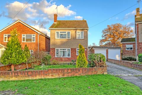 The Gardens, Doddinghurst, CM15 3 bed detached house for sale