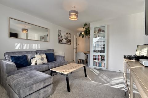 Longfield Avenue, Kingsteignton 1 bed flat for sale