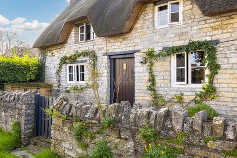 Butleigh, between Castle Cary and... 2 bed cottage for sale