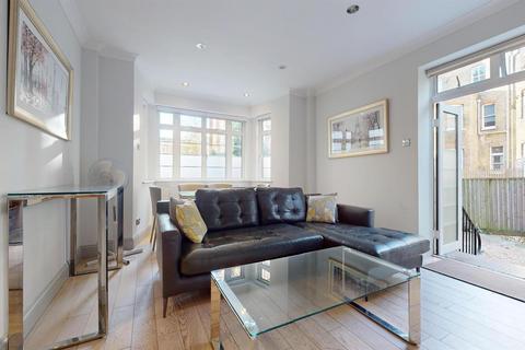 Redcliffe Close, Old Brompton Road... 2 bed flat for sale