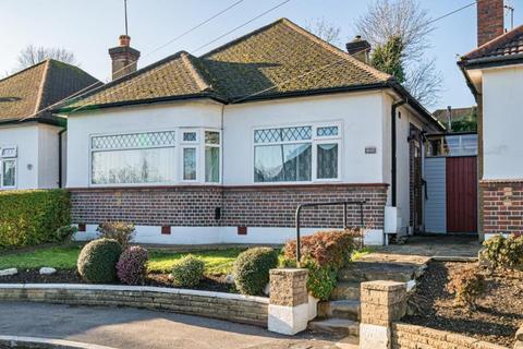 Hillside Gardens, Harrow, HA3 9UW 2 bed detached bungalow for sale