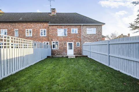 Edward Road, Alton, Hampshire, GU34 3 bed terraced house for sale