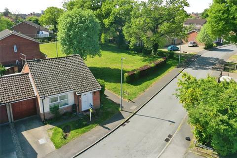 Melton Close, Wymondham, Norfolk, NR18 2 bed bungalow for sale