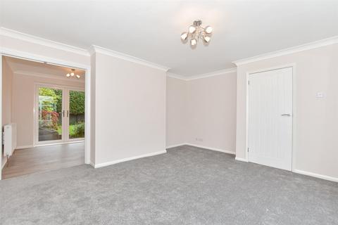 Downs Road, Yalding, Maidstone, Kent 3 bed semi