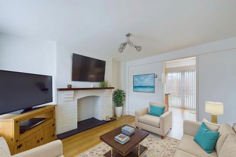 Northall Road, Eaton Bray, LU6 2 bed semi
