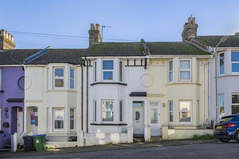 Lawes Avenue, Newhaven 3 bed terraced house for sale