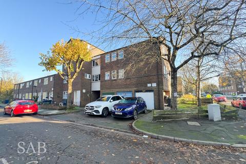 Paddock Close, Northolt, UB5 1 bed flat for sale