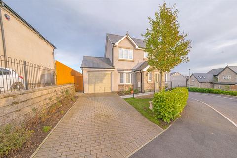 Paddock Drive, Cumbria LA9 3 bed detached house for sale