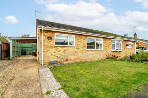 2 bedroom semi-detached bungalow for sale