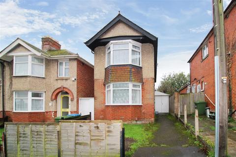 Sirdar Road, Southampton SO17 3 bed detached house for sale