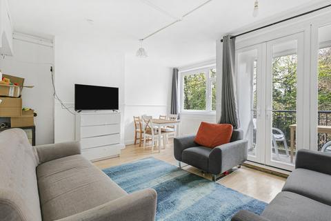 Cortis Road, London, SW15 3 bed apartment for sale